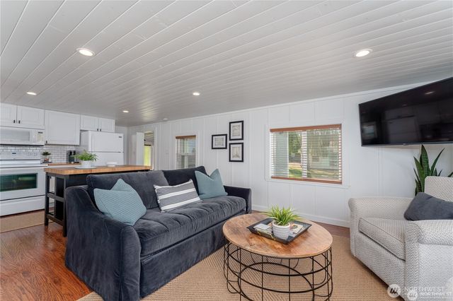 43 & 49 Gold Coast Lane, Chelan, WA 98816