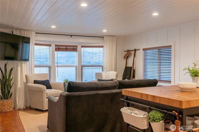 43 & 49 Gold Coast Lane, Chelan, WA 98816