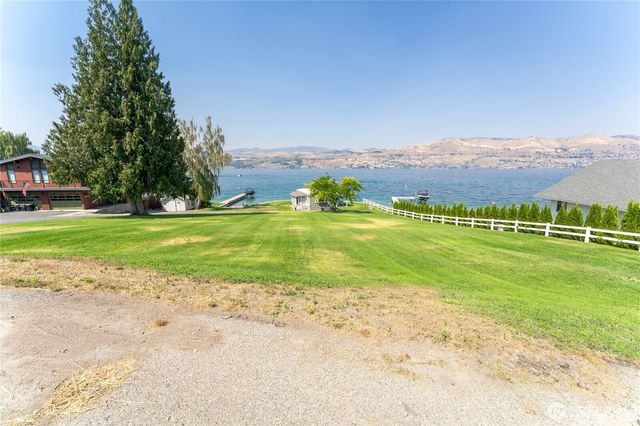 43 & 49 Gold Coast Lane, Chelan, WA 98816