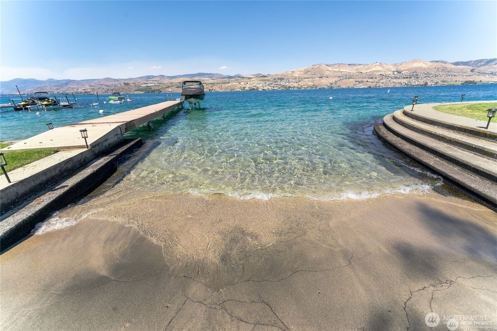 43 & 49 Gold Coast Lane, Chelan, WA 98816