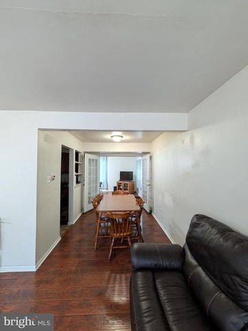 60 FARMHOUSE RD, Sicklerville, NJ 08081