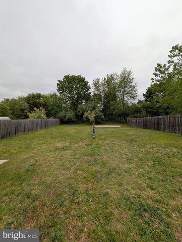 60 FARMHOUSE RD, Sicklerville, NJ 08081