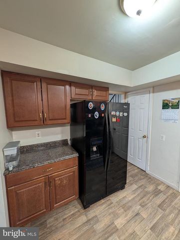 60 FARMHOUSE RD, Sicklerville, NJ 08081