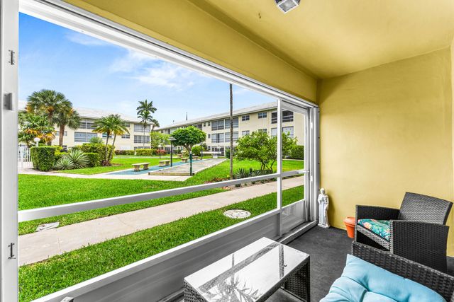 1951 NE 39th Street 131, Lighthouse Point, FL 33064