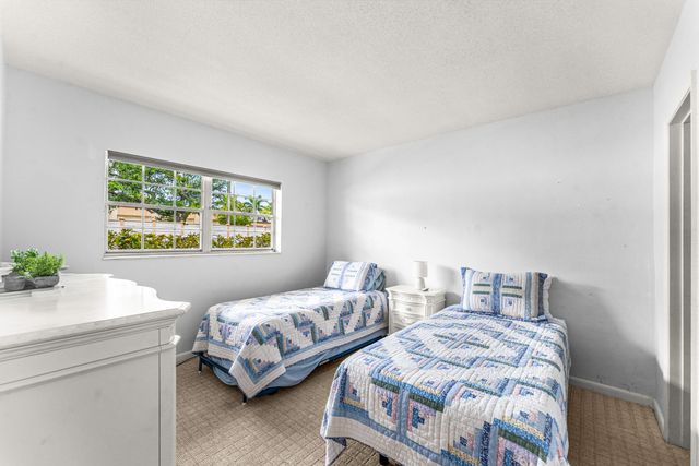 1951 NE 39th Street 131, Lighthouse Point, FL 33064