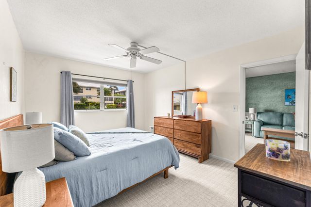 1951 NE 39th Street 131, Lighthouse Point, FL 33064