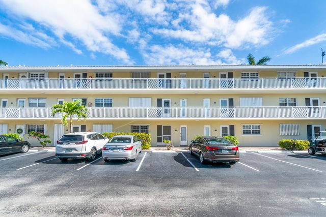 1951 NE 39th Street 131, Lighthouse Point, FL 33064