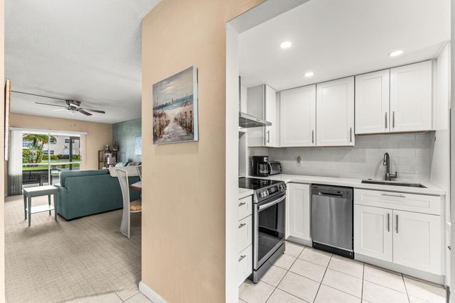 1951 NE 39th Street 131, Lighthouse Point, FL 33064
