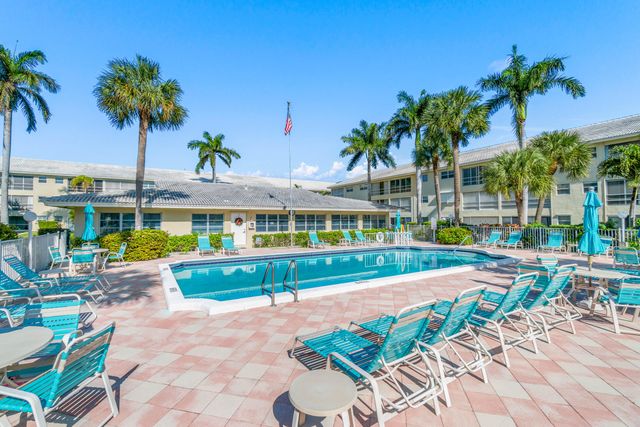 1951 NE 39th Street 131, Lighthouse Point, FL 33064