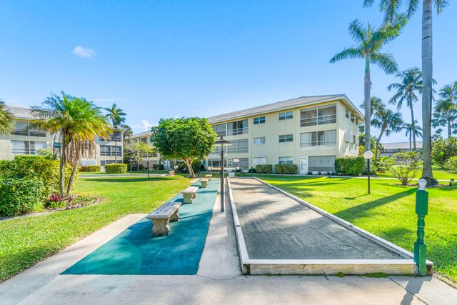 1951 NE 39th Street 131, Lighthouse Point, FL 33064