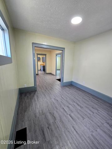 822 S 42nd St, Louisville, KY 40211