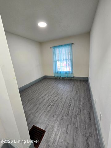 822 S 42nd St, Louisville, KY 40211