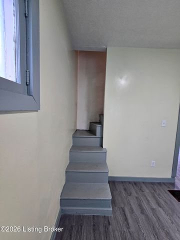 822 S 42nd St, Louisville, KY 40211