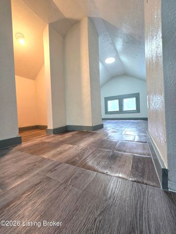 822 S 42nd St, Louisville, KY 40211