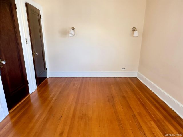 67 Park Avenue 2, White Plains, NY 10603