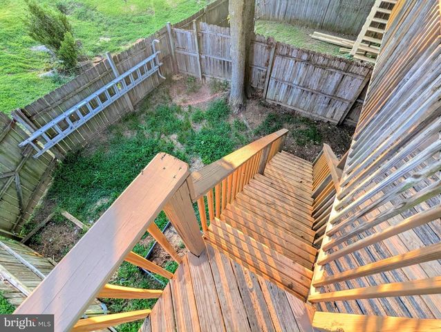 820 HOLLY DR, La Plata, MD 20646
