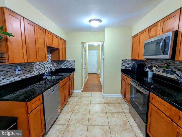 820 HOLLY DR, La Plata, MD 20646