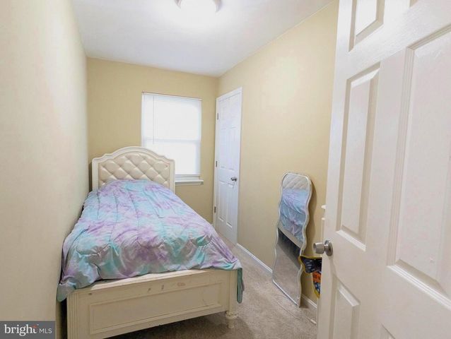 820 HOLLY DR, La Plata, MD 20646