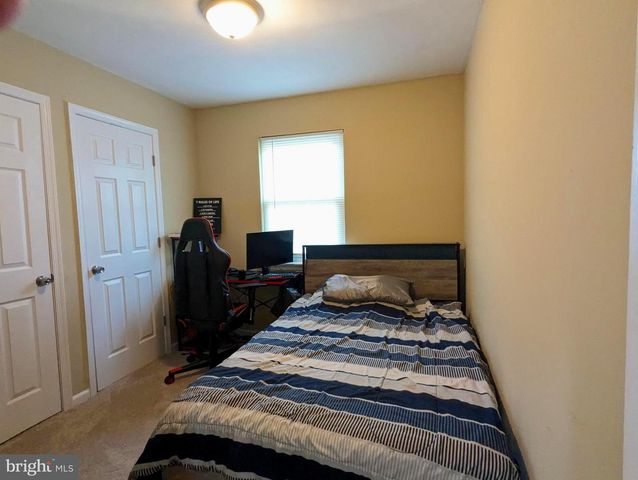 820 HOLLY DR, La Plata, MD 20646