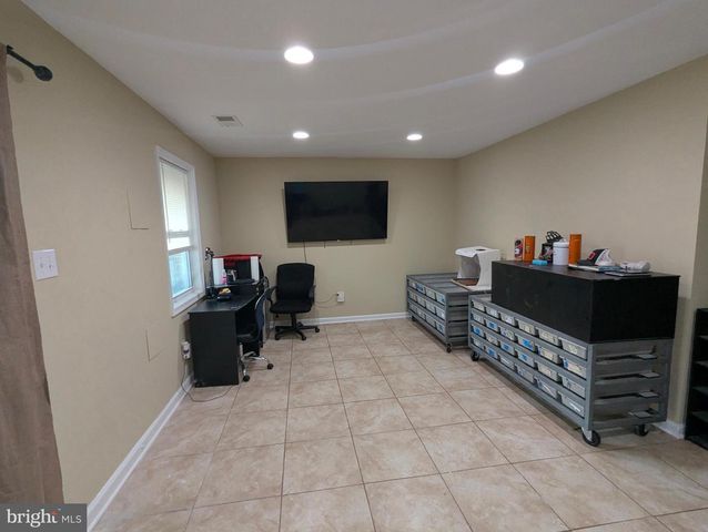 820 HOLLY DR, La Plata, MD 20646
