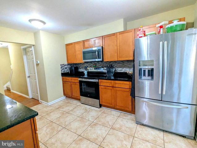 820 HOLLY DR, La Plata, MD 20646