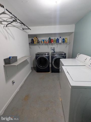 820 HOLLY DR, La Plata, MD 20646