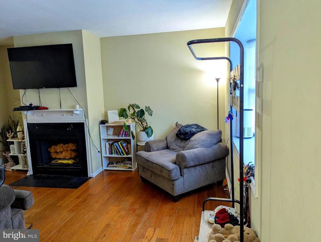 820 HOLLY DR, La Plata, MD 20646