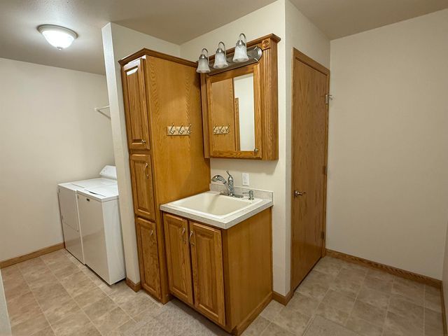 1107 Freeman Street, Charles City, IA 50616