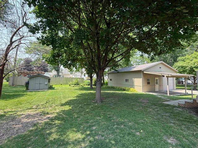 1107 Freeman Street, Charles City, IA 50616