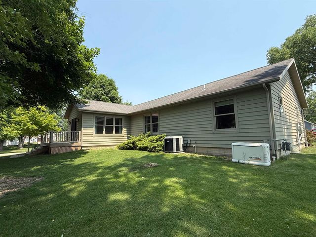 1107 Freeman Street, Charles City, IA 50616