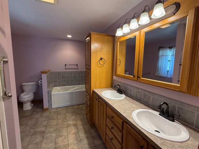 1107 Freeman Street, Charles City, IA 50616