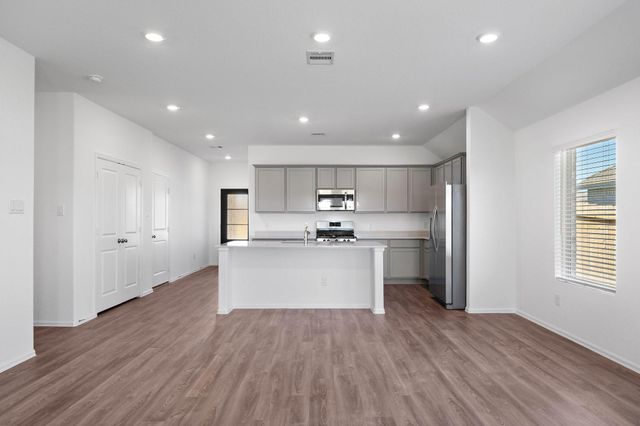 5010 Lavaridge Drive, Rosenberg, TX 77469