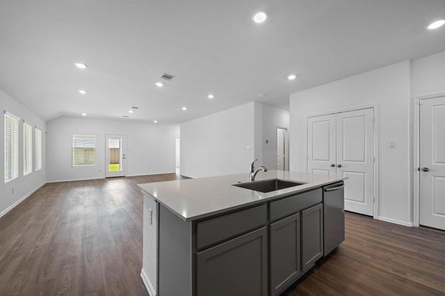 5010 Lavaridge Drive, Rosenberg, TX 77469