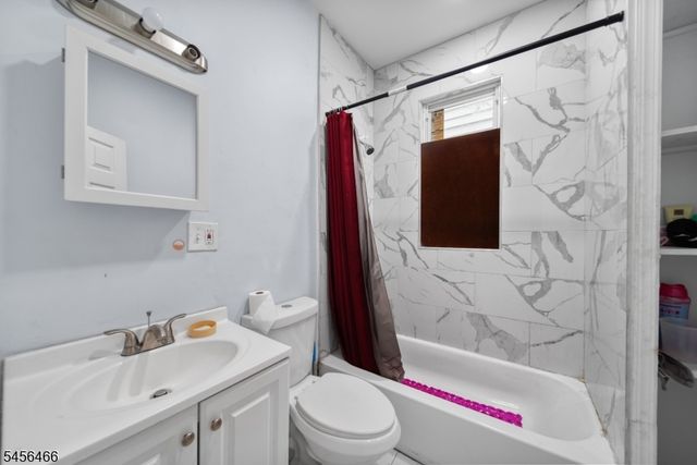 18 Eliis Ave, Irvington Twp., NJ 07111