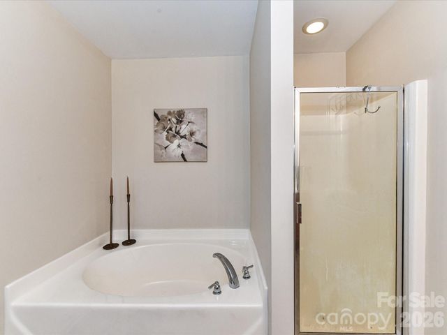 1201 Mountain Laurel Court, Matthews, NC 28104