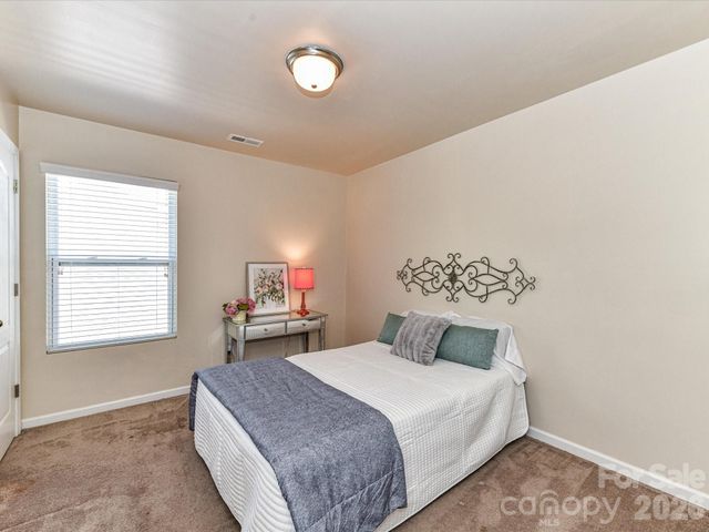 1201 Mountain Laurel Court, Matthews, NC 28104