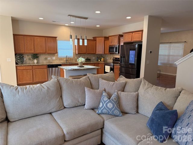 1201 Mountain Laurel Court, Matthews, NC 28104