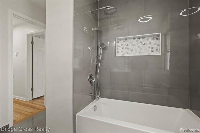 95 Hillsdale Road, Bloomfield Hills, MI 48302