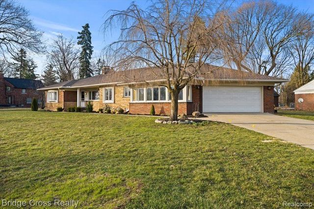 95 Hillsdale Road, Bloomfield Hills, MI 48302