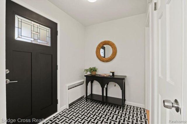 95 Hillsdale Road, Bloomfield Hills, MI 48302