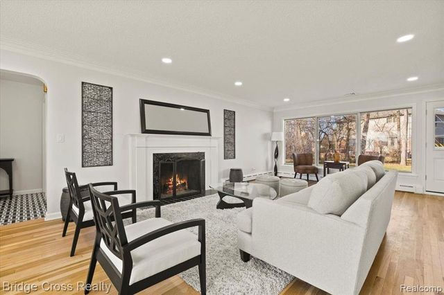 95 Hillsdale Road, Bloomfield Hills, MI 48302