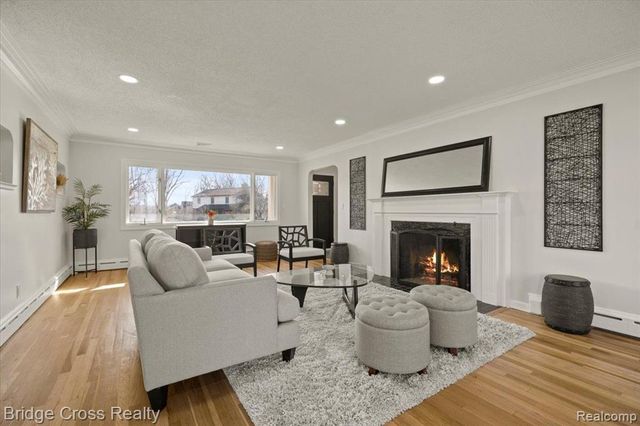 95 Hillsdale Road, Bloomfield Hills, MI 48302