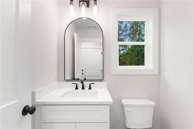 6035 Lakeside Court, Gainesville, GA 30506