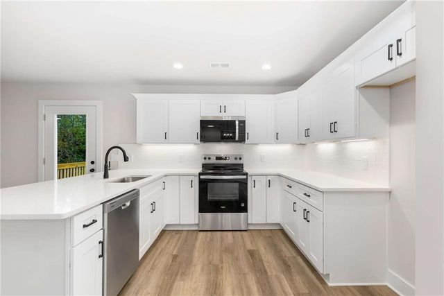 6035 Lakeside Court, Gainesville, GA 30506