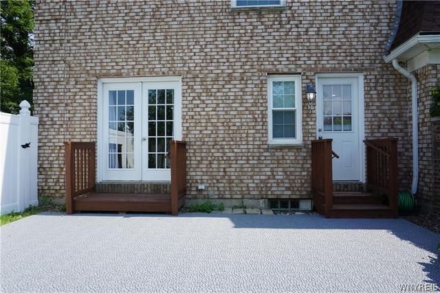 90 Carriage Drive 8, Orchard Park, NY 14127