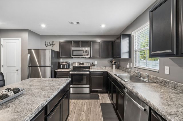 1937 Belle Arbor Dr, Nashville, TN 37207