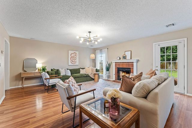 1611 S Beth Drive, Rogers, AR 72758