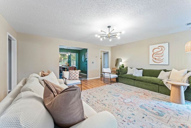 1611 S Beth Drive, Rogers, AR 72758