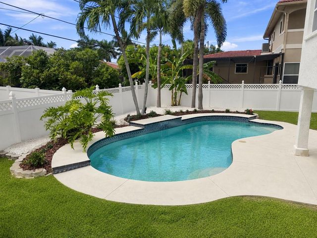 112 16TH STREET, Belleair Beach, FL 33786