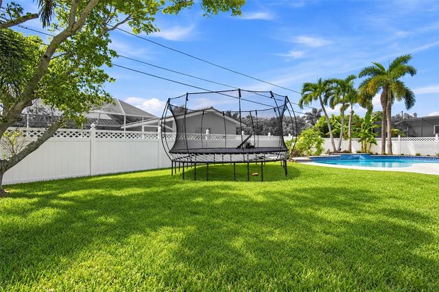 112 16TH STREET, Belleair Beach, FL 33786